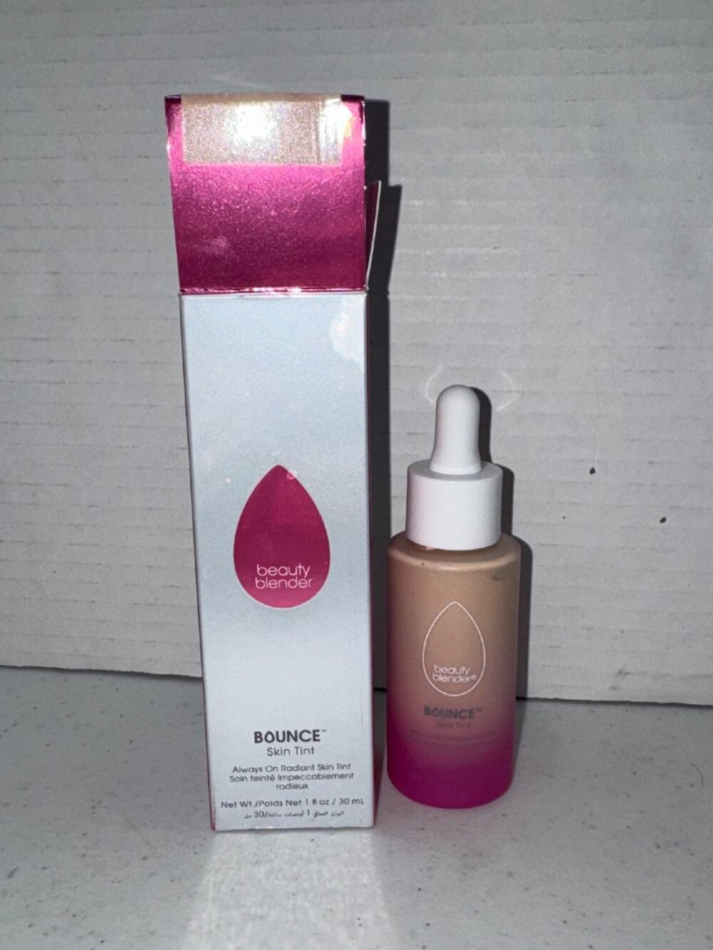 Beauty Blender Bounce Skin Tint in shade light 2